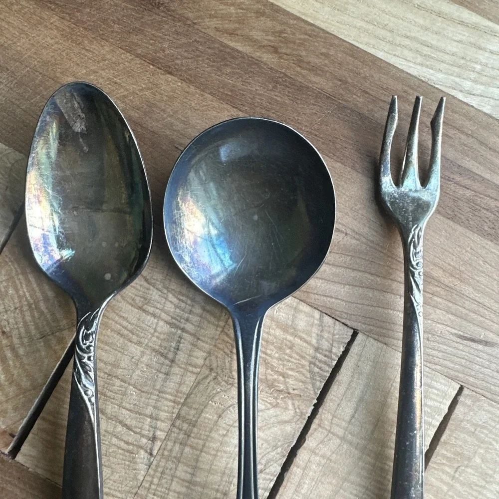 Vintage Fairmont Hotel Oneida Ltd Silversmiths‎ Spoons and Pickle Fork 5.5-6 in